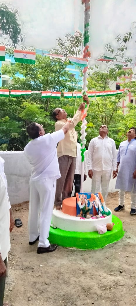 5.  The President Dr. Jayanth Kumar hoisting the National flag on the Independence day celebrations 